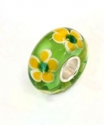 P4-35 綠底黃花琉璃珠