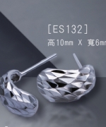ES132	銀白K-菱格紋月彎耳貼