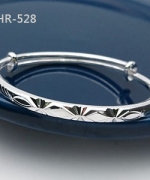 HR-528 - 菱形流線刻紋可調式手環